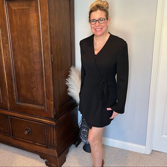 GUIDO vintage black faux wrap black dress with shoulder pads size medium/ Large - Picture 2 of 15